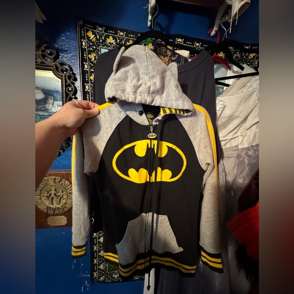 Authentic RETRO Batman Grey Hoodie Sweatshirt, size small - Picture 3 of 9